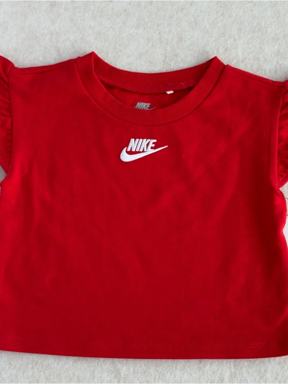 Nike Baby Girls 2PC Shorts Set University Red Flutter Sleeve Outfit 24M NWT NEW - Picture 2 of 8